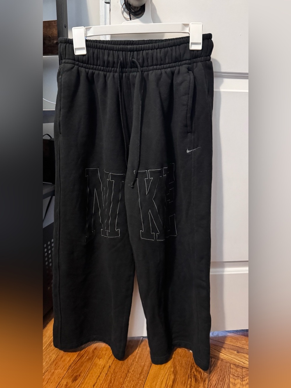 Nike Sportswear Mid-Rise Oversized Open-Hem French Terry Pants